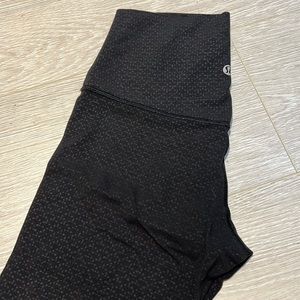 lululemon align black embossed print pants 25” length size 4